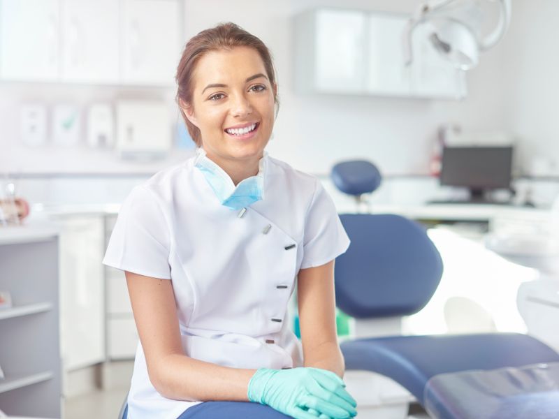 funciones de un higienista dental